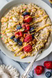 Peanut Butter Breakfast Oatmeal Bowl